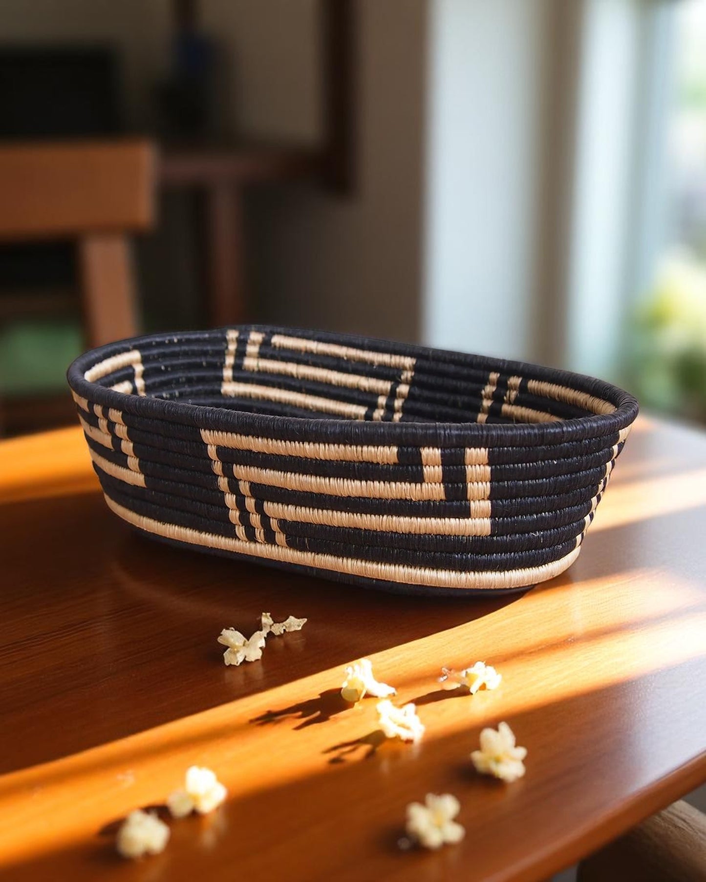 Noir Palm Oval Basket