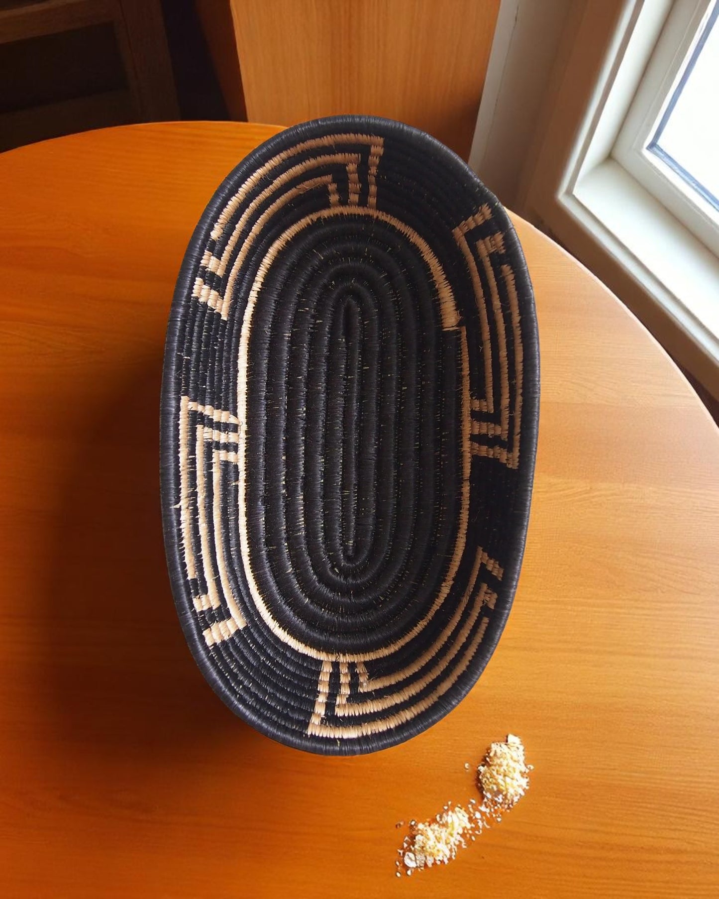 Noir Palm Oval Basket