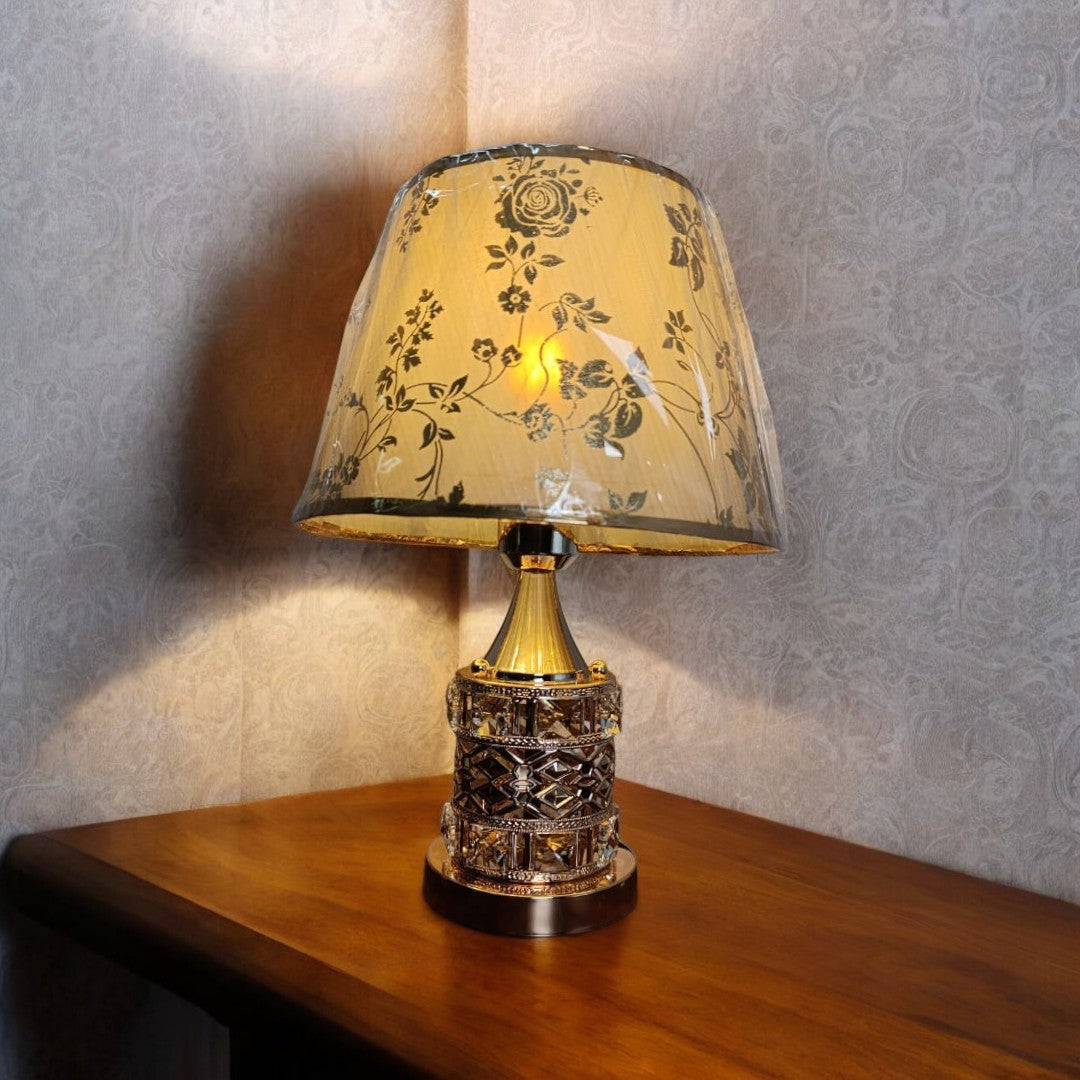 Metal table lamp
