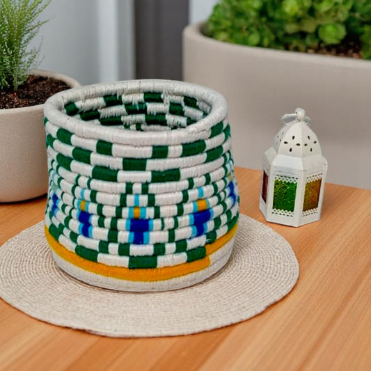 Geometric shape spoon holder